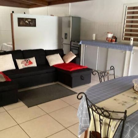 Appartement Dans Propriete Reposante Saint-Benoît Exteriér fotografie