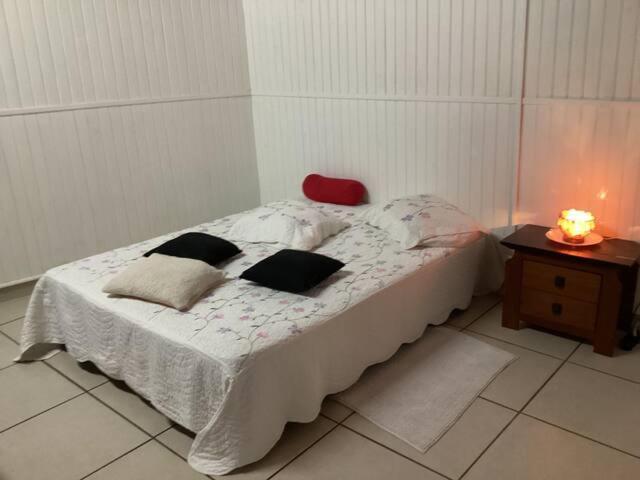 Appartement Dans Propriete Reposante Saint-Benoît Exteriér fotografie